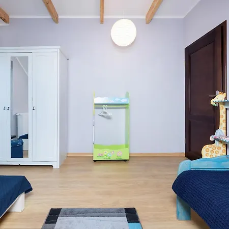 House 5 *